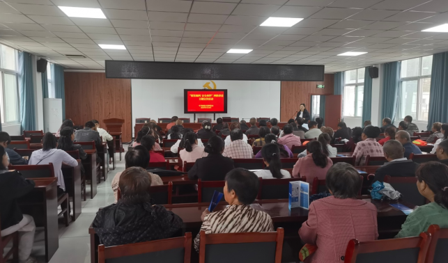 商洛市委網(wǎng)信辦開展網(wǎng)絡(luò)舉報(bào)主題宣傳活動(dòng)護(hù)航“銀發(fā)族”與“小網(wǎng)民”