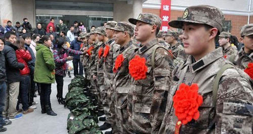 柞水70余名青年光榮參軍
