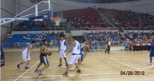 市籃協(xié)舉辦第三屆“籃協(xié)杯”男子籃球邀請賽