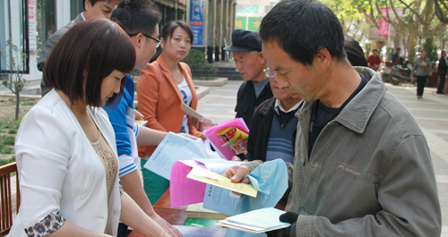 “世界知識產權日”市科技局上街頭講解相關知識