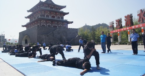 商洛公安局商州分局巡特警不斷加強技能練兵