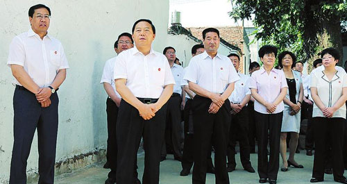 商洛市委中心組在丹鳳開展“七一”主題黨日活動