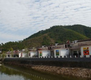 商洛：在建設美麗鄉村中收獲“金山銀山”