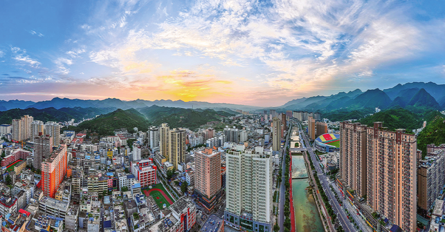 錨定目標(biāo)篤行實干 夯基蓄能向新而行
